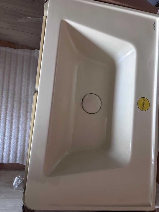 PVC шкаф за баня с мивка