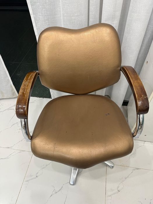 Кресло в хорошем состоянии