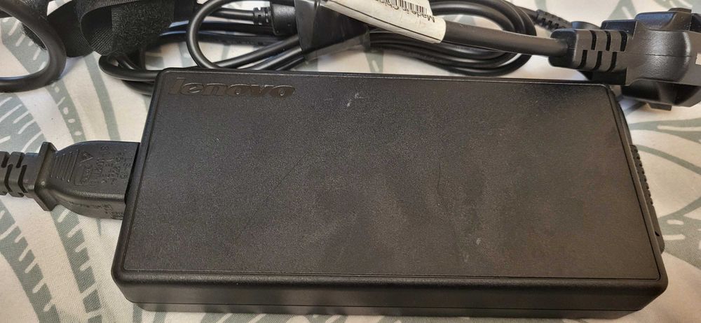 Lenovo 170W Incarcator 20V-8.5A fuctional