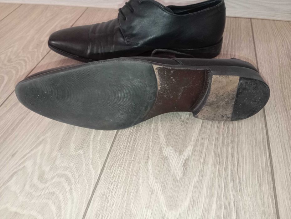 Мъжки кожени обувки boss