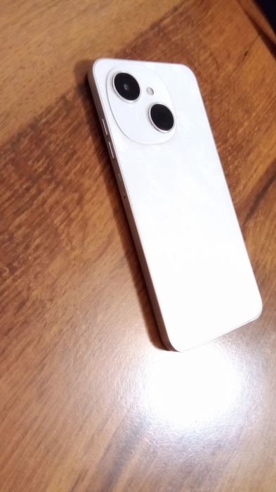 Tecno Spark Go 1