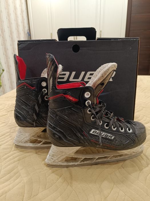 Продам Коньки BAUER