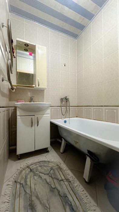 Сдается 3 комн на набережной.