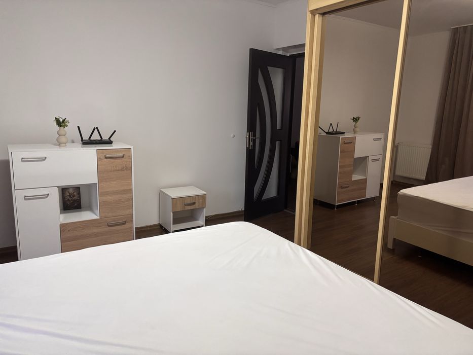 Inchiriez apartament 2 camere zona Unirii / Pta de vechituri