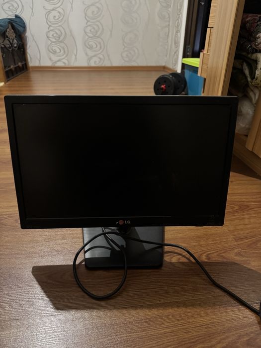 Продам процессор и мониторы