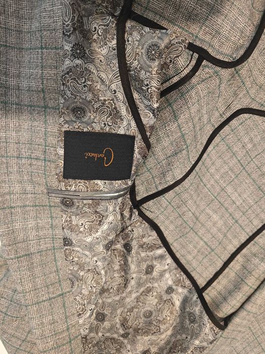 Мъжки костюм, зелено райе лен Carducci подарък Риза и подгъв панталон