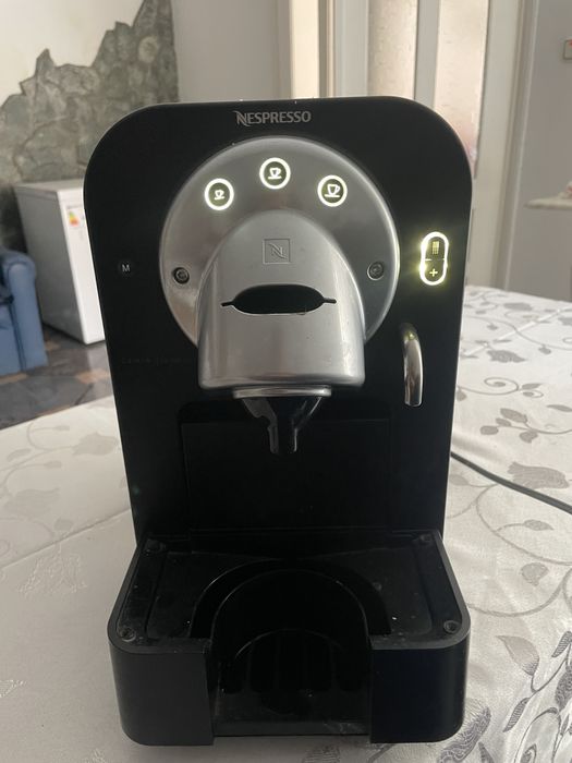 Aparat de cafea Nespresso Professional  CS100