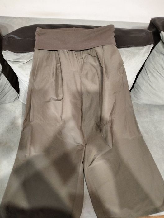 Super preț pantaloni
