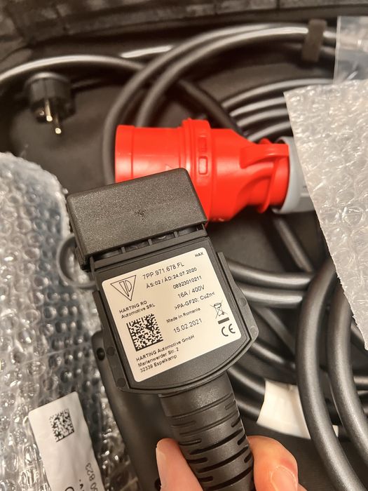 AUDI Aptiv зарядно шуко Type 2 за влектромобил 3.6kW