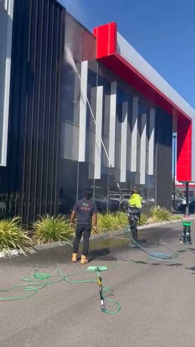 Fasad yuvish | Baland qavatli oyna tozalash