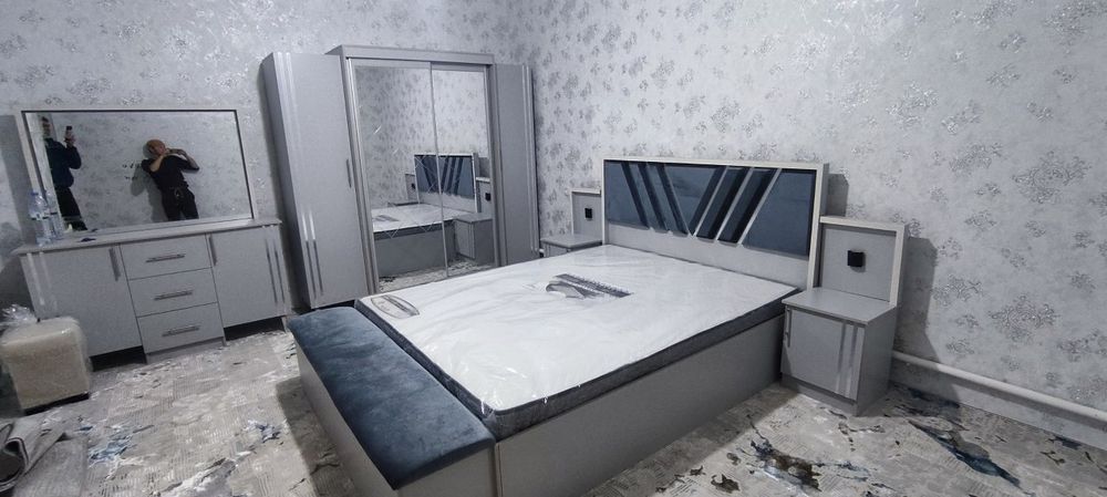 Spalni stenka parta krovat kuxiniy