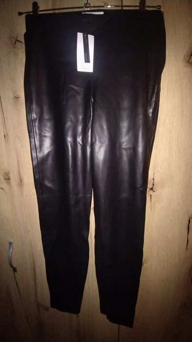 Кожен клин Mango