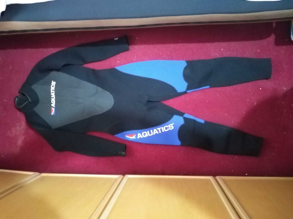 Echipament/costum inot/scufundari/scuba