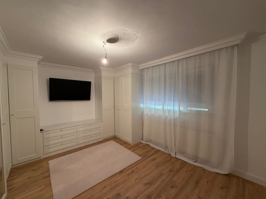 Proprietar, închiriez casă 3 camere 130 mp, curte 1.300 mp în Ciofliceni, Snagov