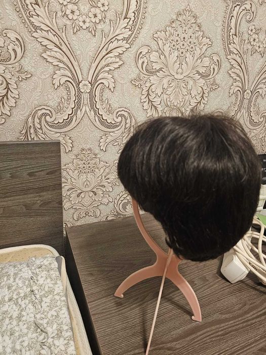 Женский парик из натуральных волос