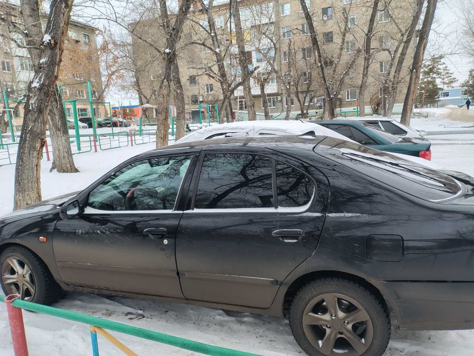 Автомобиль Ниссан