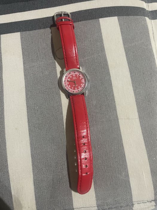 Дамски часовник