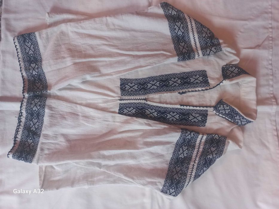 Camasa traditionala/ Ie  veche traditionala