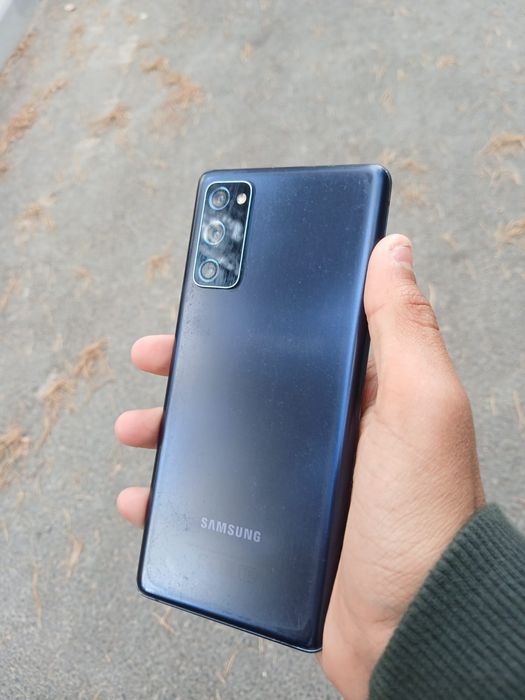Samsung s20 FE идеал