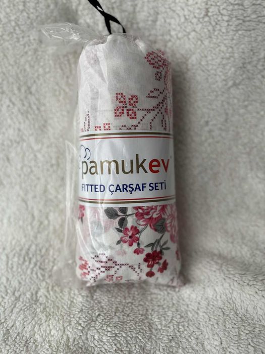 Чаршаф с ластик и калъфки