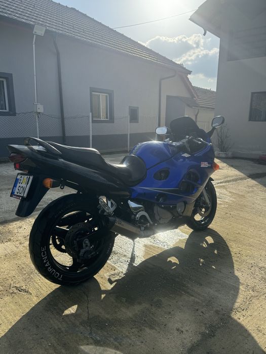 Vând/Schimb Suzuki gsxf600 din 2004