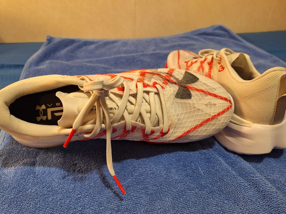 Чисто нови дамски маратонки Under Armour flow