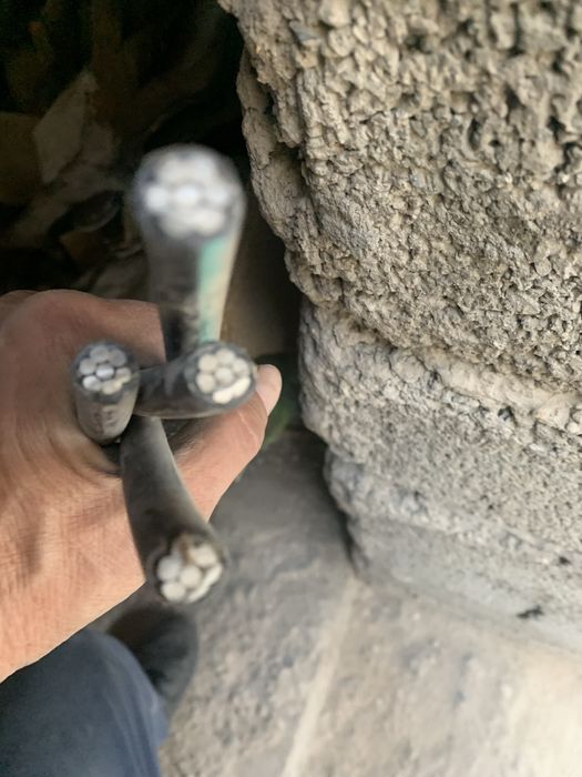 Продам электро кабеля 4-жильные 4/10, 4/20