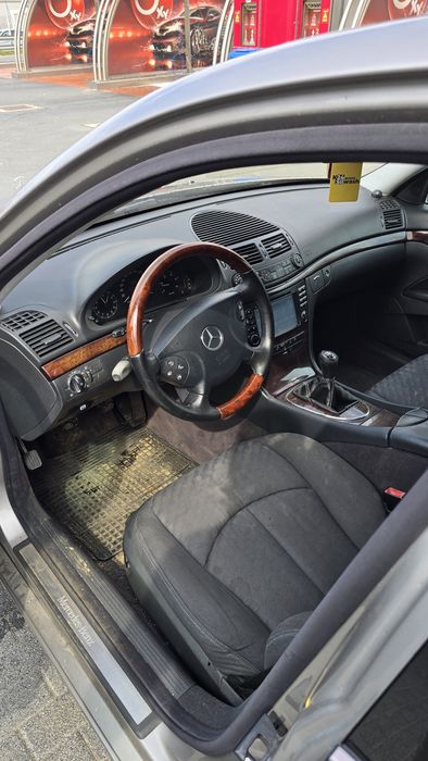 Mercedes w211 e class 2.2