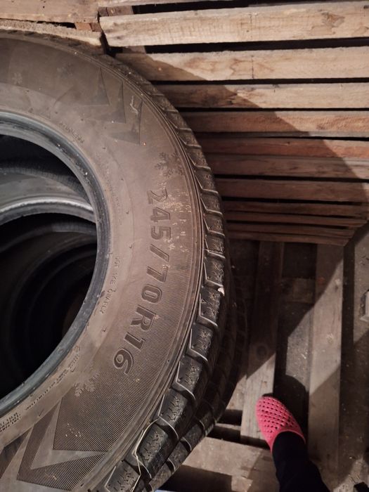 Продам зимнюю резину