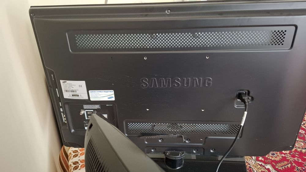 Два ЖК-Телевизора Samsung