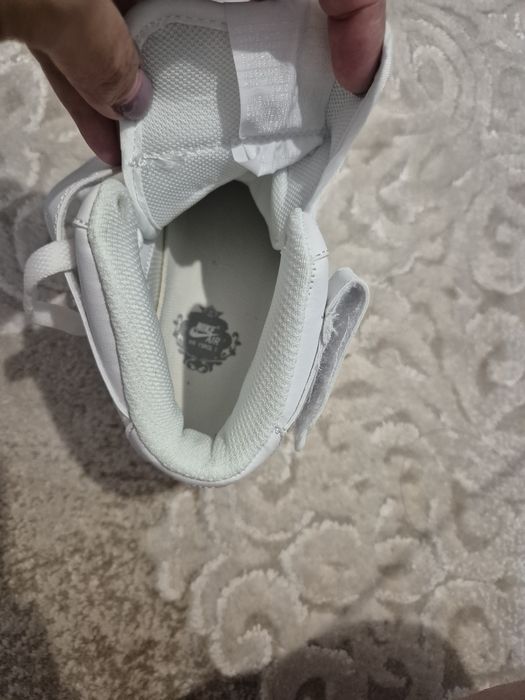 Кроссовки подростковые