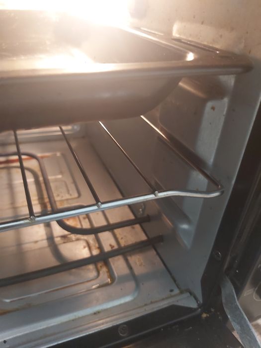 Plită electrică și cuptor