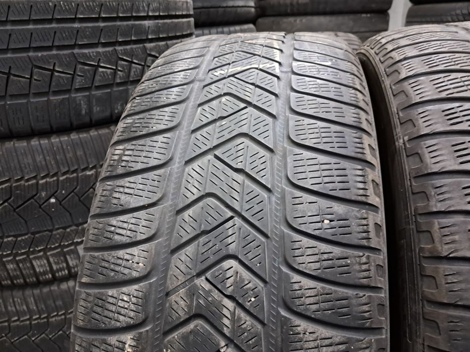 Anvelope second iarna 255 40 R22 Pirelli