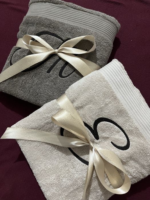 Хавлиени кърпи с бродерия