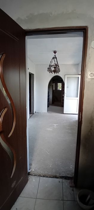Casa de vânzare Parța (la intrare in sat)