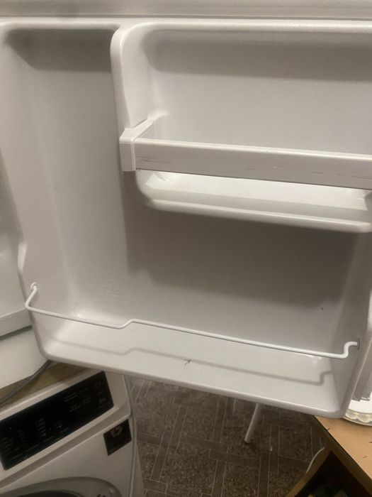 Продам мин холодильник