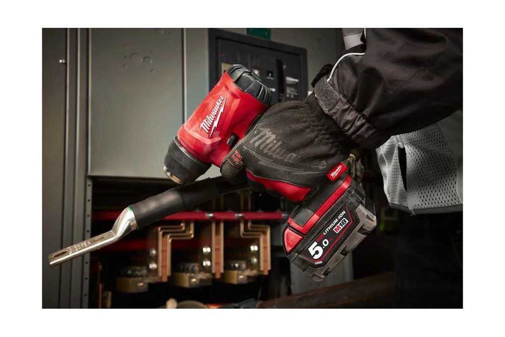 Аккумуляторный фен Milwaukee M18 BHG-502C