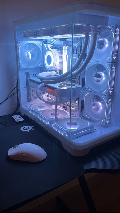 Pc gaming 5070 cu 9800x3d tot in garantie