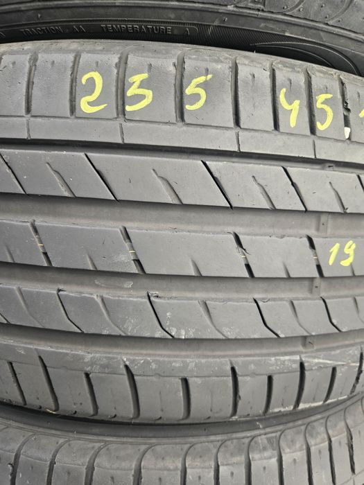 Гуми 255/45/19 дот19