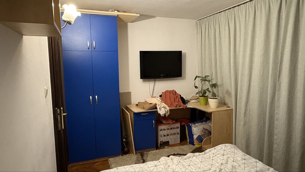 Vand mobilier camera baiat