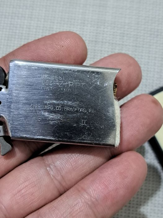 Bricheta zippo .