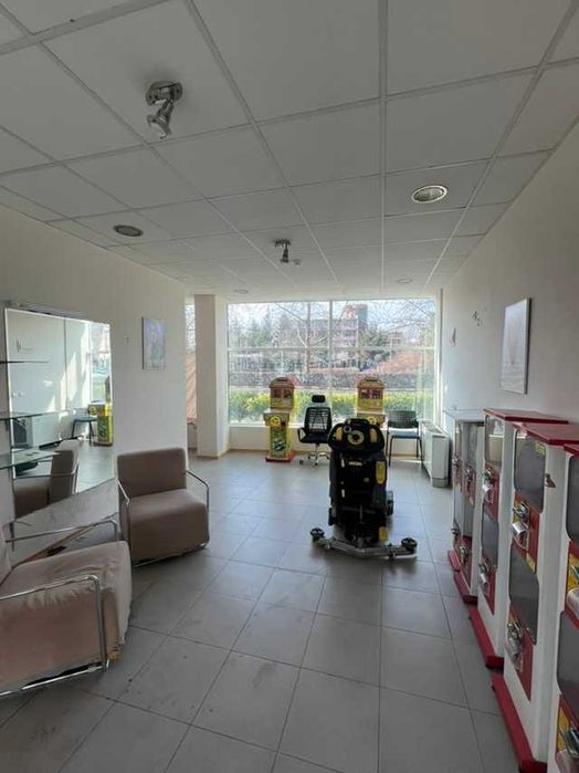 Продава се Магазин в Несебър - 35 кв.м за 44 €/кв.м - Снимка #1