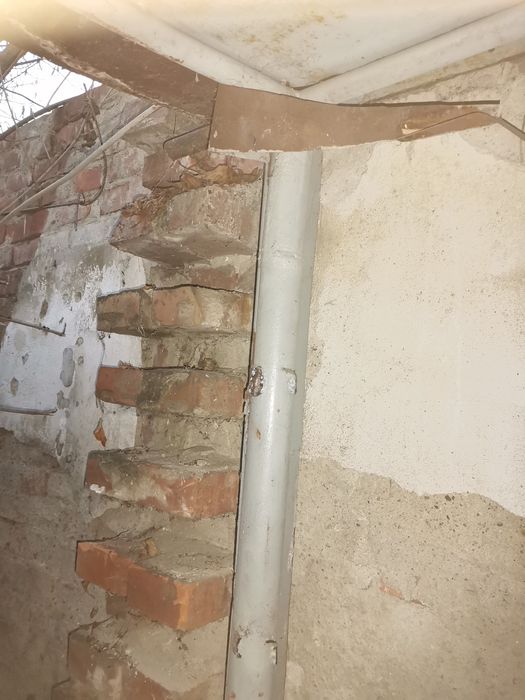 Donez cărămidă din zid