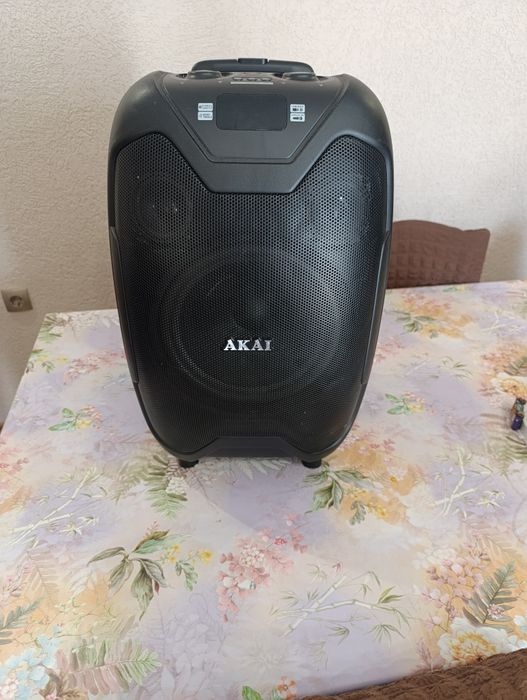 Караоке- тонколона AKAI