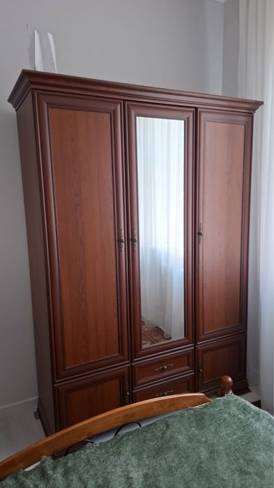 Продам шкаф кровать комод все за 150