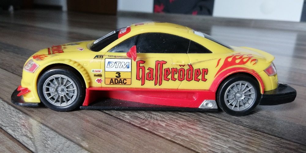 Masinuta Audi de jucarie