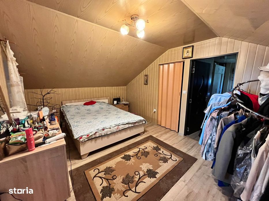 Casa P+M , foisor si bucatarie exteriora - Zona Cornisa