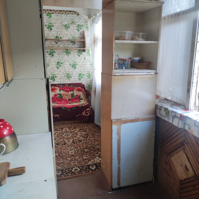 Квартира сотилади Пахтазор мкр.3хона 3этаж