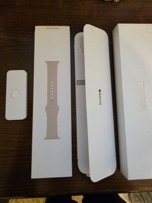 Apple watch  starlight