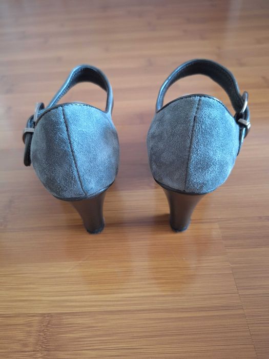 Дамски обувки- естествен велур